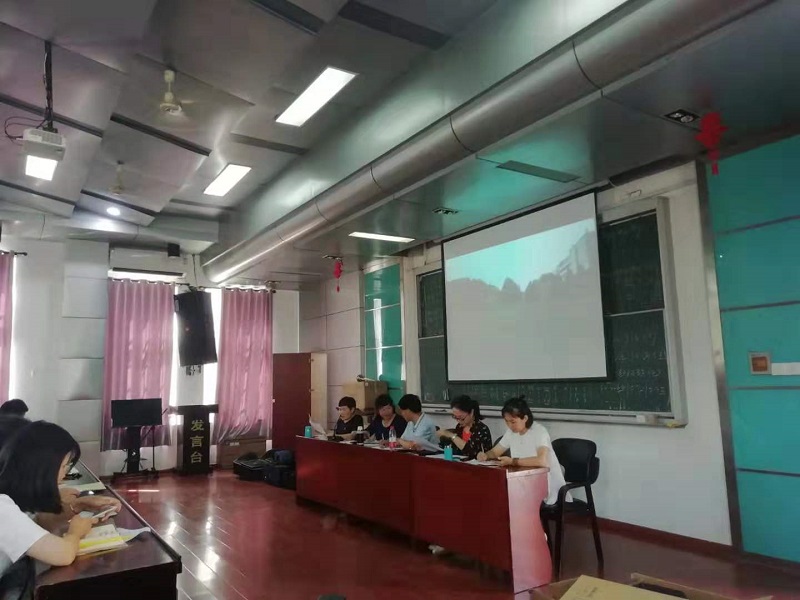 ����ʵ��Сѧ�＾��ѧ������