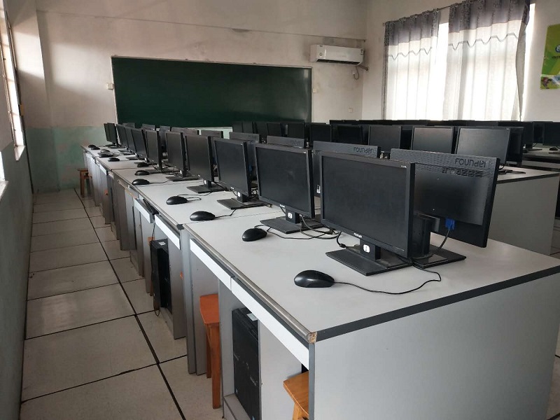 【创卫进行时】——昌河实验小学功能室开展环境卫生整治工作